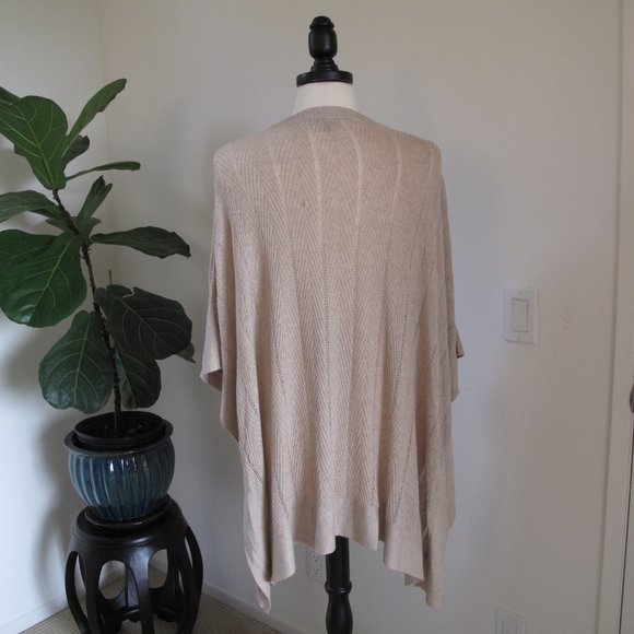 SPLENDID Cashmere Blend Beige Poncho - Picture 9 of 12